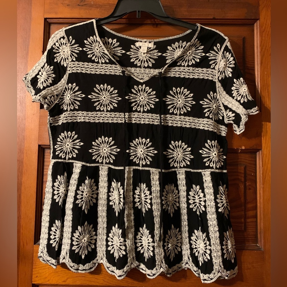 Black and White Embroidered Women's Top